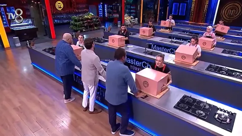 MasterChef'te Şok Eleme! Aslı ve Sümeyye Potada! Kim Elendi?