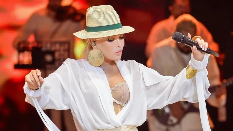 Ajda Pekkan'ın konser sonrası kokoreç ve midye tava tutkusu