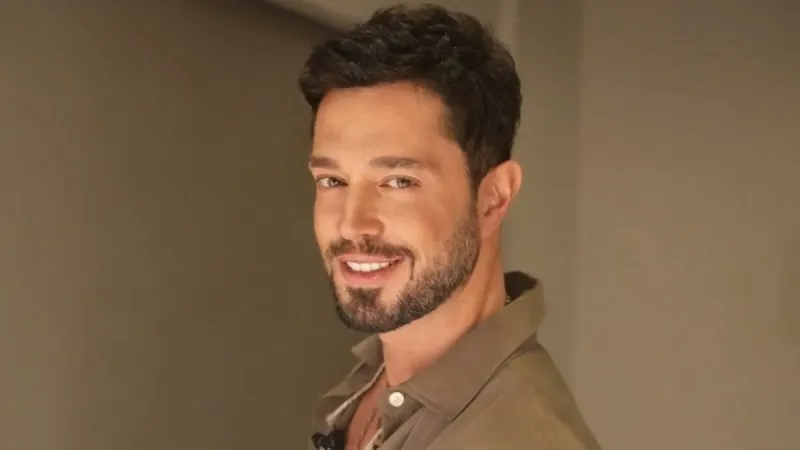 Murat Boz'dan İmaj Şov! Yeni Haliyle Sosyal Medyayı Salladı