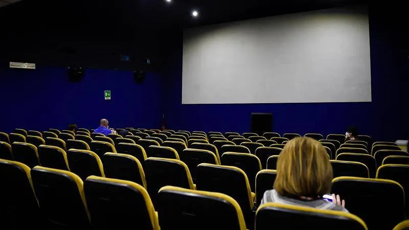 Sinemada Kara Bulutlar: Dev Projeler İptal Mi Ediliyor?