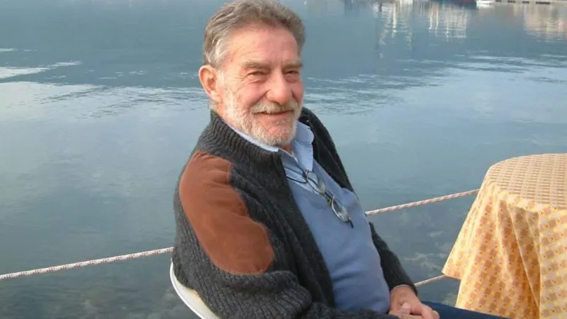 Yeşilçam'ın efsane ismi Ahmet Mekin hastaneye kaldırıldı
