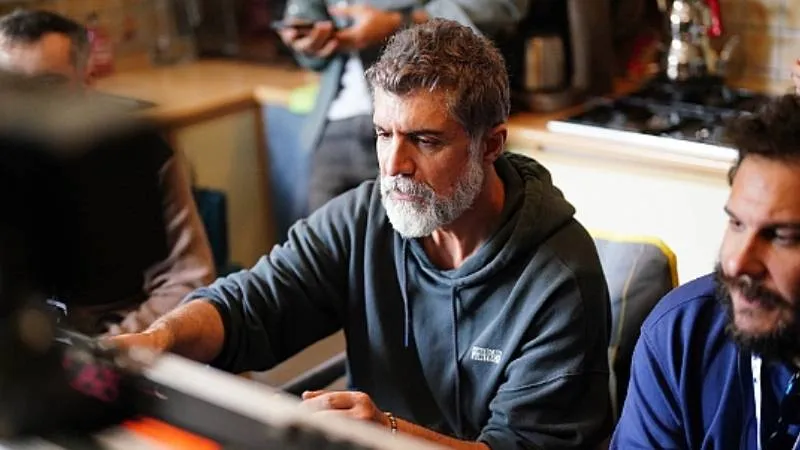 Özcan Deniz'den Şaşırtan Değişim! Sakalları Gitti, Kimse Tanıyamadı!