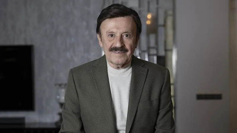 Selami Şahin'e Ne Oldu? Ünlü Sanatçı Hastaneye Kaldırıldı!